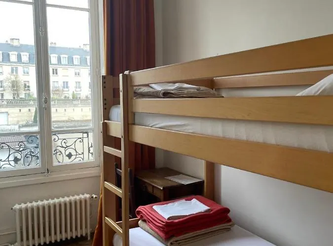 Tiers Lieu De L'ermitage * ベルサイユ