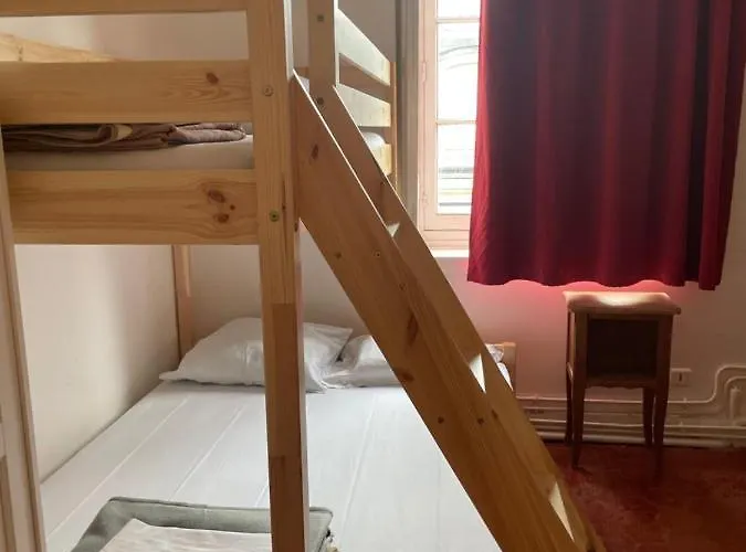 Tiers Lieu De L'ermitage * ベルサイユ